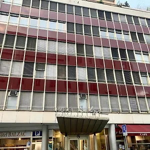*** Hotel Balzac Svizzera